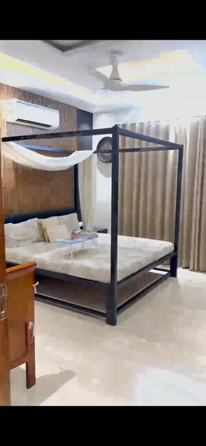 Bedroom in 4 BHK Builder Floor at Sector 17 – for Sale