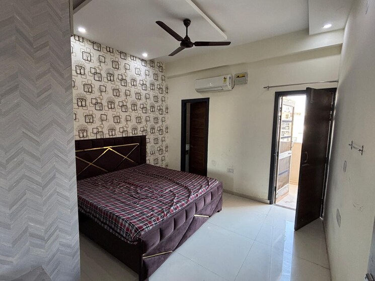 Bedroom, malwa-escon-arena 3 Bedroom 1935 Sq.Ft. Apartment In Lohgarh Zirakpur 8919303