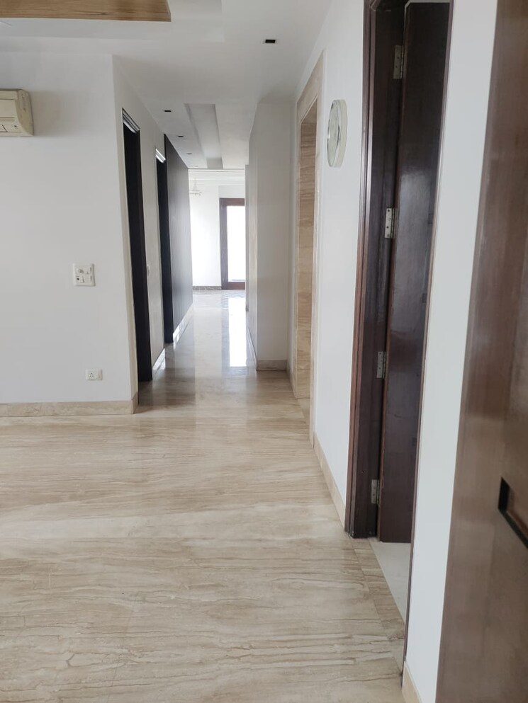 undefined, greater kailash ii 3 Bedroom 250 Sq.Yd. Builder Floor In Greater Kailash ii Delhi 8919347