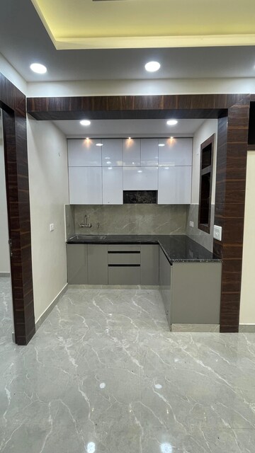 Kitchen in 3 BHK Builder Floor at Gyan Khand – for Rent