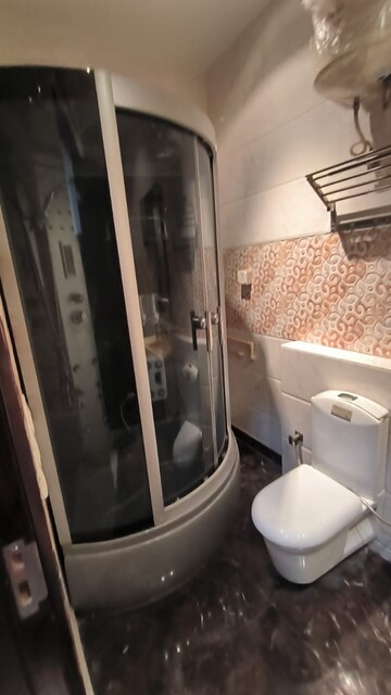 Attached Bathroom in 3 BHK Builder Floor at Palam Vihar – for Rent