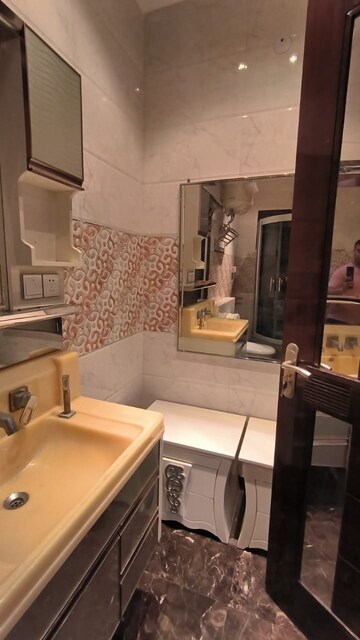 Bathroom in 3 BHK Builder Floor at Palam Vihar – for Rent