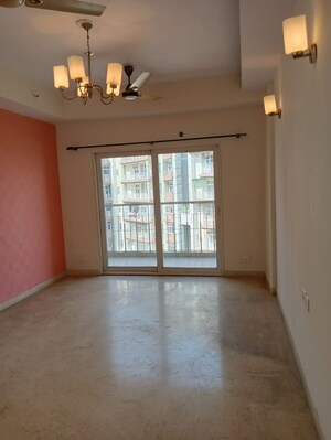 Room in 3.5 BHK Apartment at Wave Amore, Sector 32 – for Sale