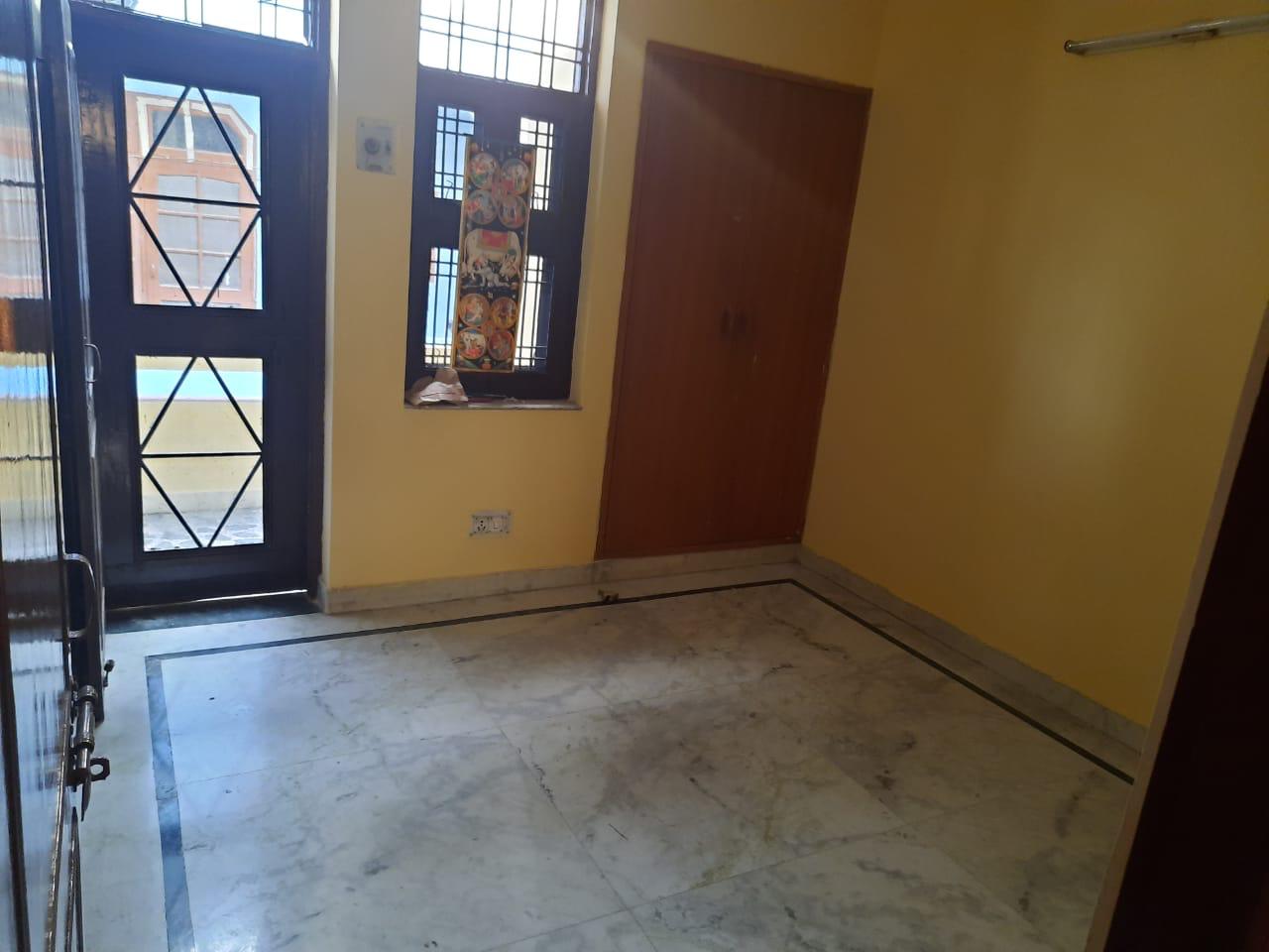 2 BHK + Pooja Room Builder Floor For Rent in Sector 23