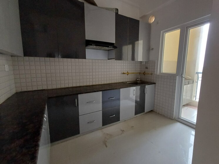 Kitchen, aims-golf-avenue-i 3 Bedroom 1750 Sq.Ft. Apartment In Sector 75 Noida 8919394