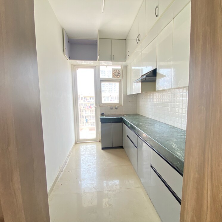 Kitchen, shree-vardhman-green-court 2 Bedroom 526 Sq.Ft. Apartment In Sector 90 Gurgaon 8919397