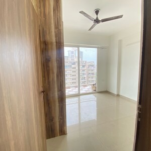2 BHK Apartment For Sale in Shree Vardhman Green Court, Sector 90