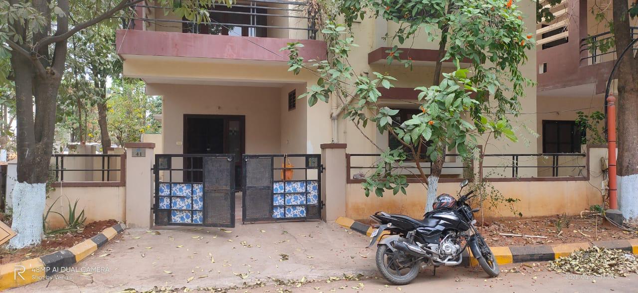 3 BHK + Pooja Room Independent House For Sale in Bhel,old Mig