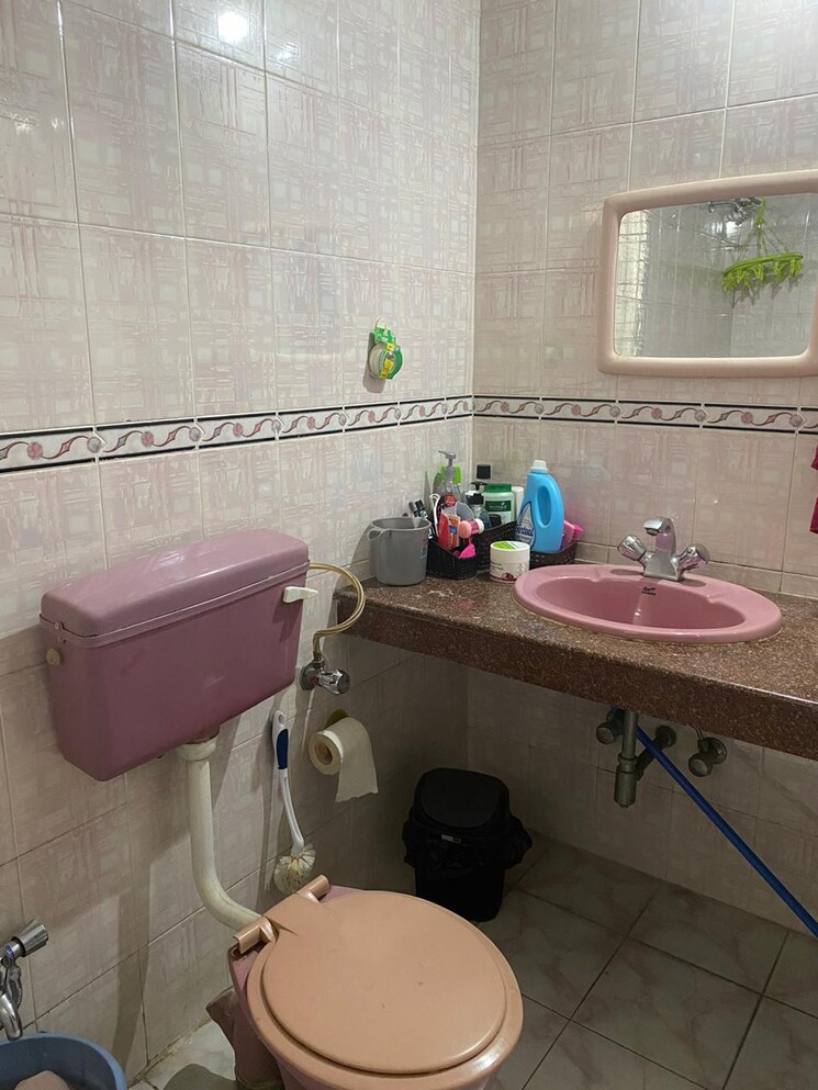 Bathroom, roshma-riviera 3 Bedroom 1800 Sq.Ft. Apartment In Viman Nagar Pune 8919438