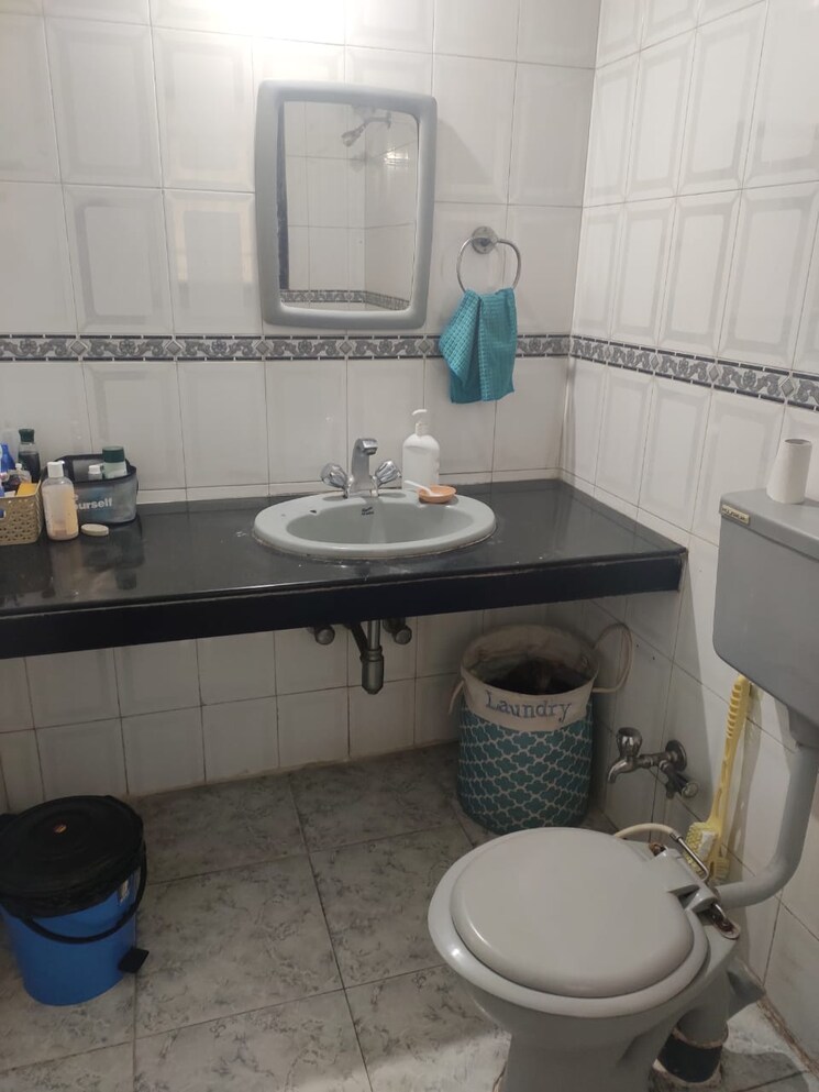 Bathroom, roshma-riviera 3 Bedroom 1800 Sq.Ft. Apartment In Viman Nagar Pune 8919438