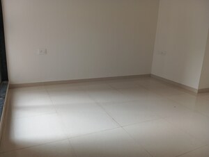 Room in 2 BHK Apartment at Runwal Eirene, Balkum Pada – for Sale