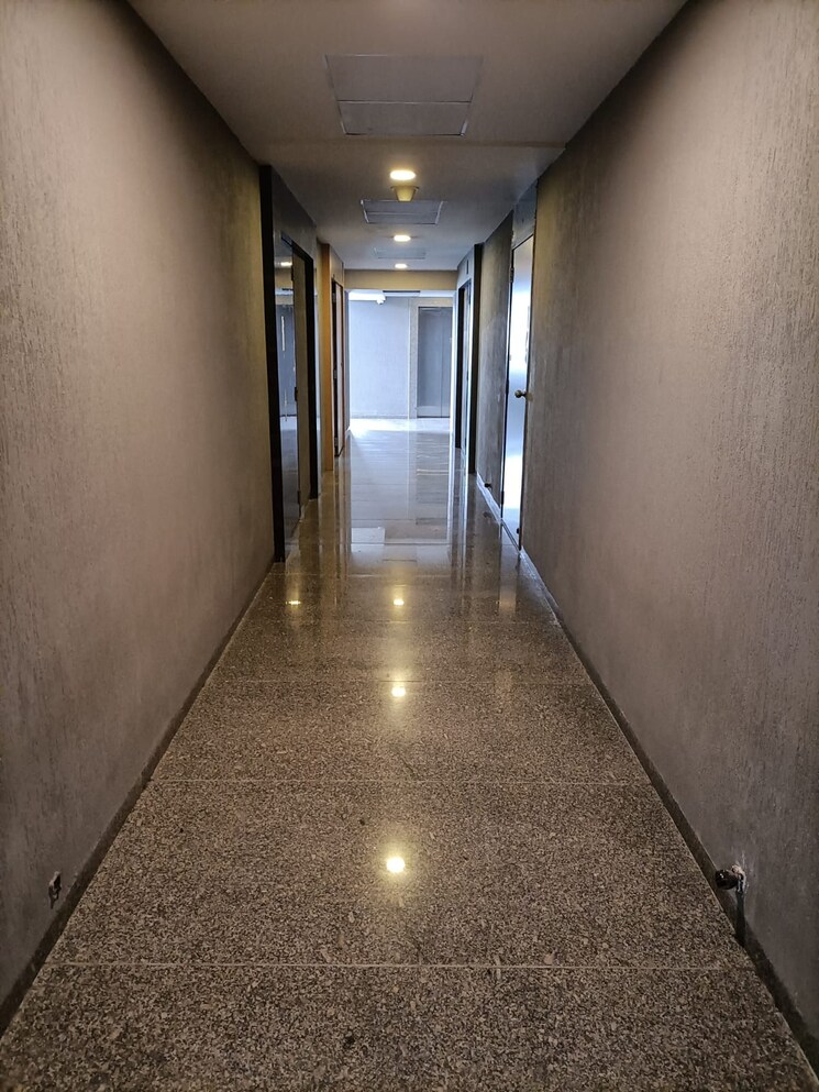 undefined, true-westgate-business-bay Commercial Office Space 735 Sq.Ft. In Makarba Ahmedabad 8919566