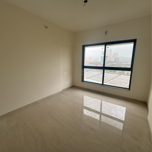 Room in 2 BHK Apartment at Kandivali East – for Sale