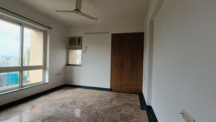 Room, hiranandani-meadows 3 Bedroom 1100 Sq.Ft. Apartment In Manpada Thane 8919612