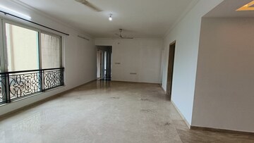 Room in 3 BHK Apartment at Hiranandani Meadows, Manpada – for Rent