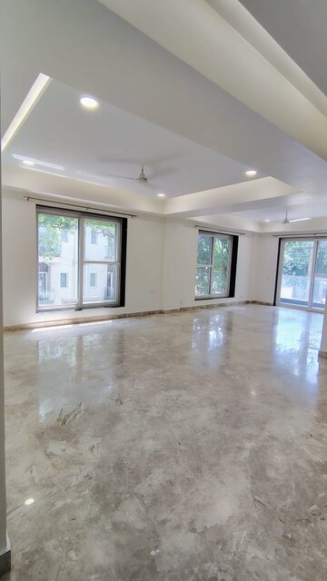 Room in 4 BHK Builder Floor at Ansal Sushant Apartments, Sushant Lok I – for Rent