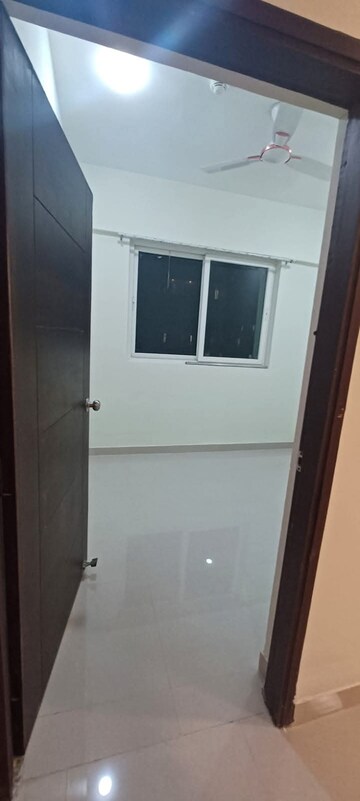 Bathroom in 3 BHK Apartment at ABA Ivy County, Sector 75 – for Rent