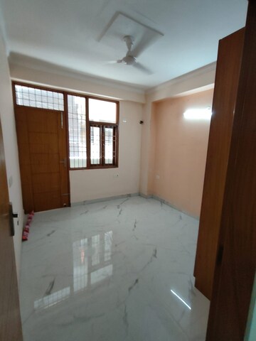 Room in 3 BHK Builder Floor at Malviya Nagar – for Rent