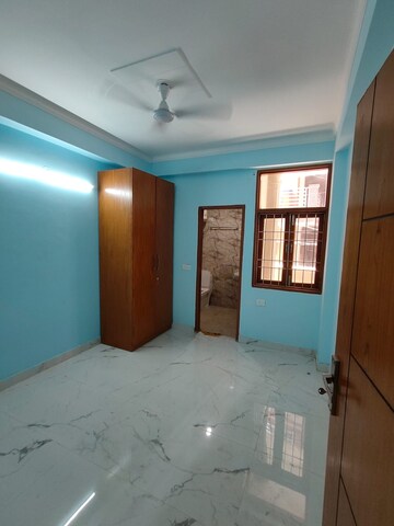 Room in 3 BHK Builder Floor at Malviya Nagar – for Rent