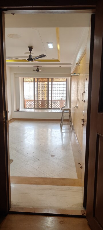 Room in 3 BHK Apartment at Tata Glendale, Vasant Vihar – for Rent