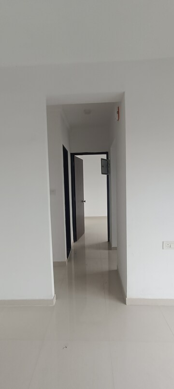 1 BHK Apartment For Rent in UK Iridium, Kandivali East