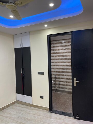 Room in 1 BHK Builder Floor at Khirki Extension – for Rent