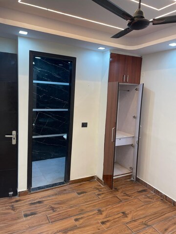 Building Lobby in 1 BHK Builder Floor at Khirki Extension – for Rent