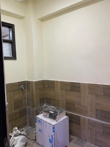 Furnished Amenities in 1 BHK Builder Floor at Khirki Extension – for Rent