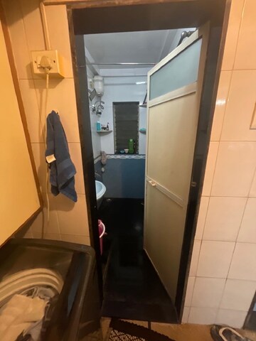 Bathroom in 1 BHK Apartment at Bandra West – for Rent