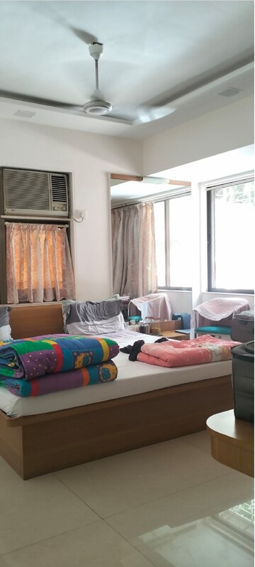 Bedroom in 2 BHK Apartment at Bandra West – for Rent