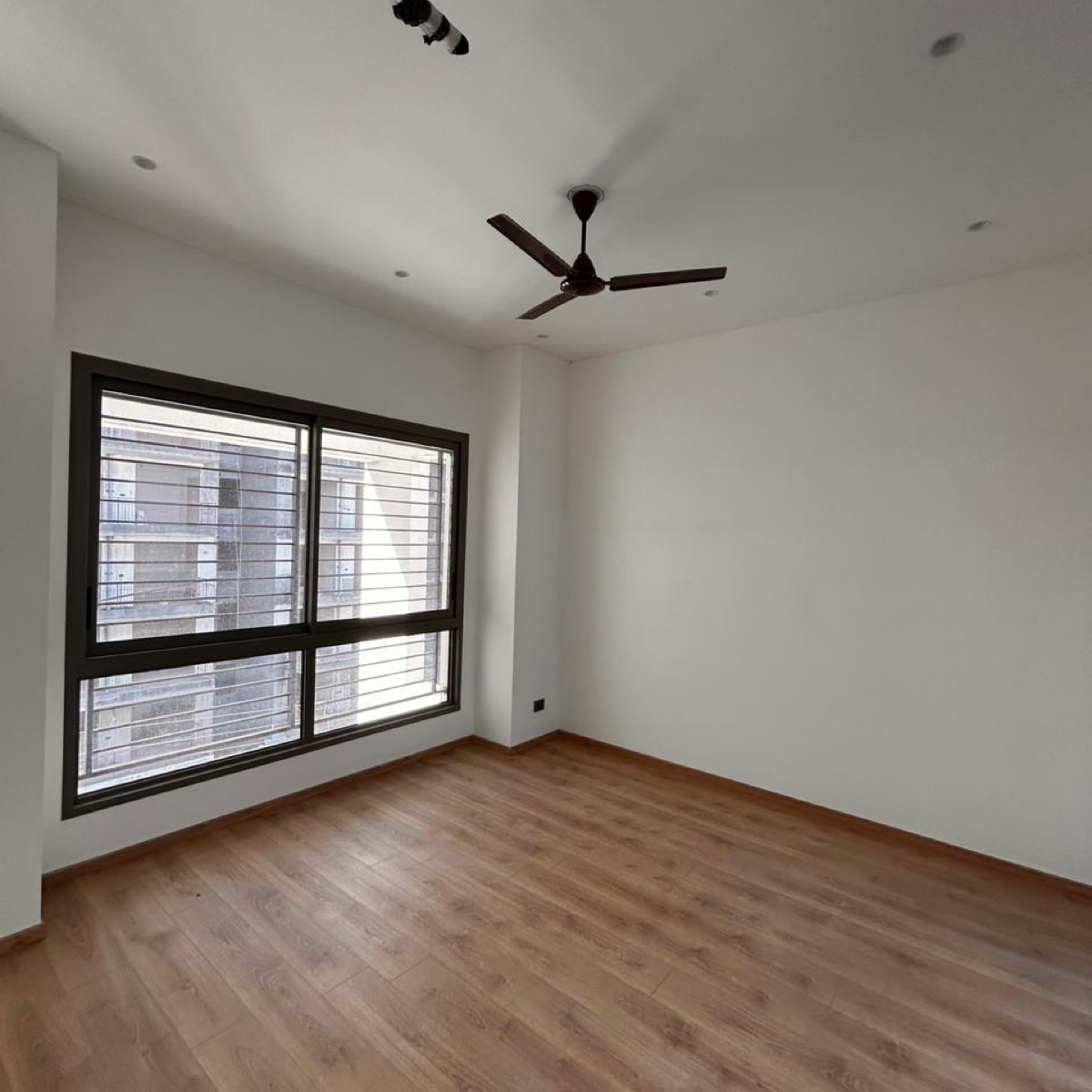 3 BHK + Extra Room 2149 Sq.Ft. Apartment in Conscient Heritage Max II