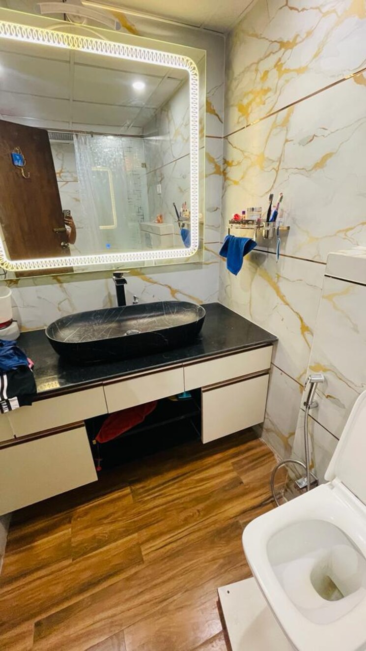 Bedroom, shatabdi-vihar-sector-61 3 Bedroom 2250 Sq.Ft. Apartment In Sector 61 Noida 8919822