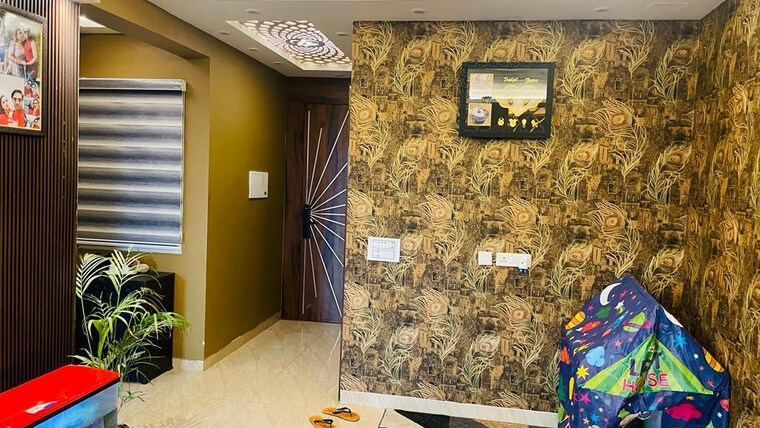 Living Room, shatabdi-vihar-sector-61 3 Bedroom 2250 Sq.Ft. Apartment In Sector 61 Noida 8919831