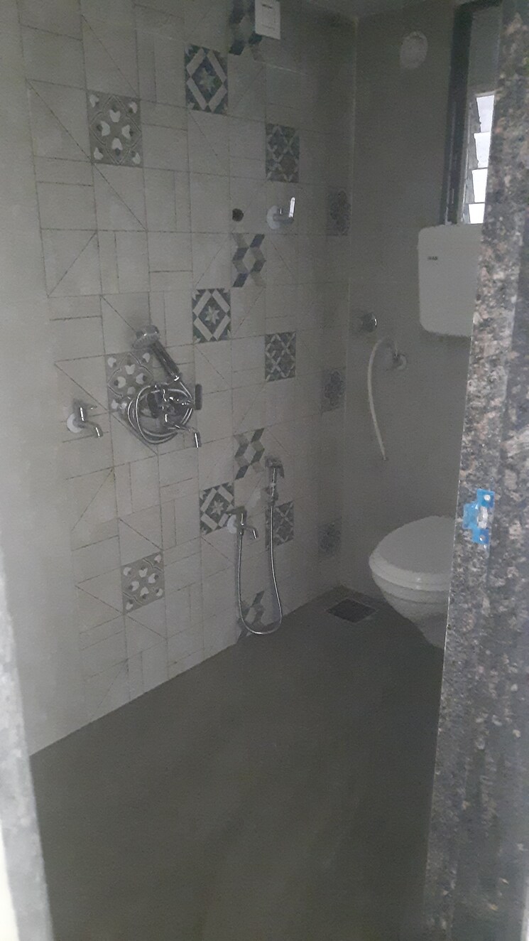 Bathroom, raj-antila 1 Bedroom 467 Sq.Ft. Apartment In Mira Road Thane 8919843