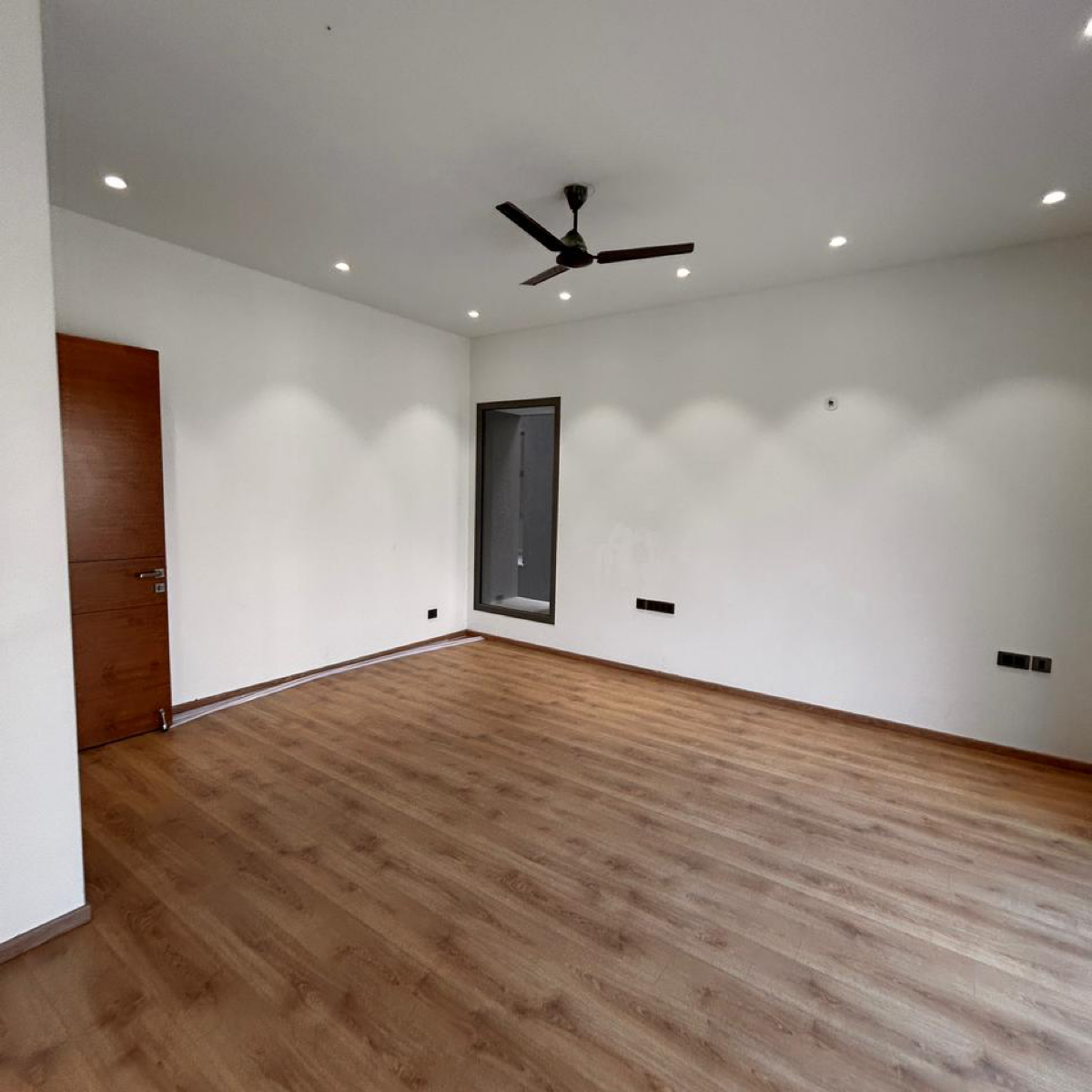 3 BHK + Extra Room 1689 Sq.Ft. Apartment in Adani Oyster Grande Phase 2