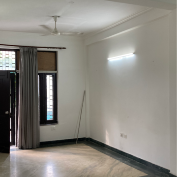 Room in 3 BHK Independent House at RWA Apartments Sector 41, Sector 41 – for Rent