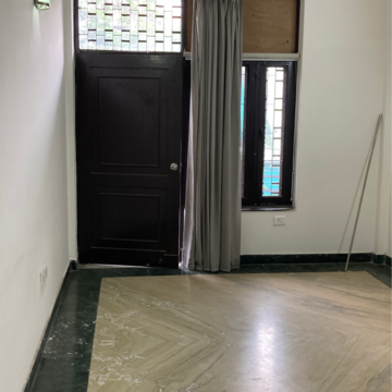 Room in 3 BHK Independent House at RWA Apartments Sector 41, Sector 41 – for Rent