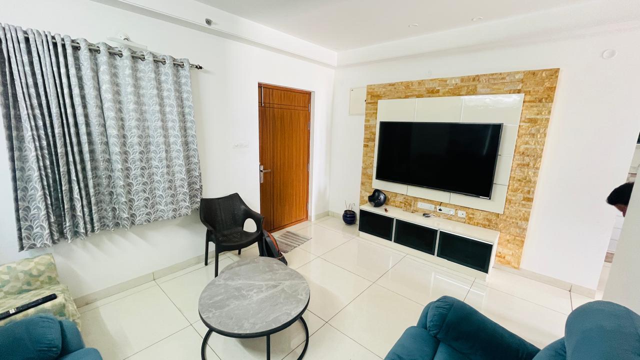 2 BHK Apartment For Rent in Aparna Sarovar Zenith