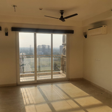 Room in 3.5 BHK Apartment at Conscient Heritage Max, Sector 102 – for Rent
