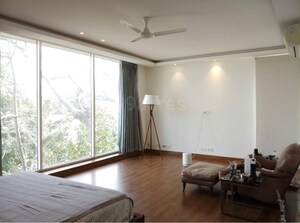 Bedroom in 6+ BHK Independent House at Maharani Bagh – for Sale