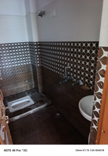 Bathroom in 2 BHK Independent House at Jankipuram Vistar – for Rent