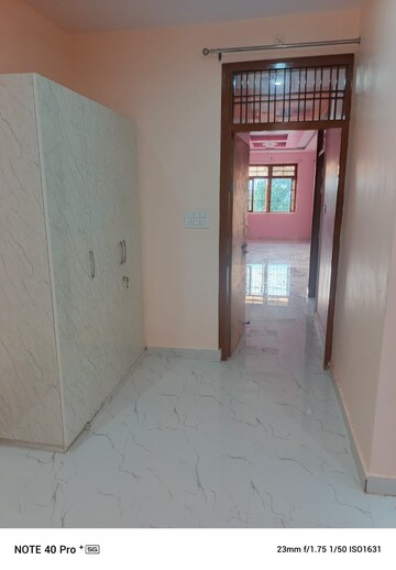 Room in 2 BHK Independent House at Jankipuram Vistar – for Rent