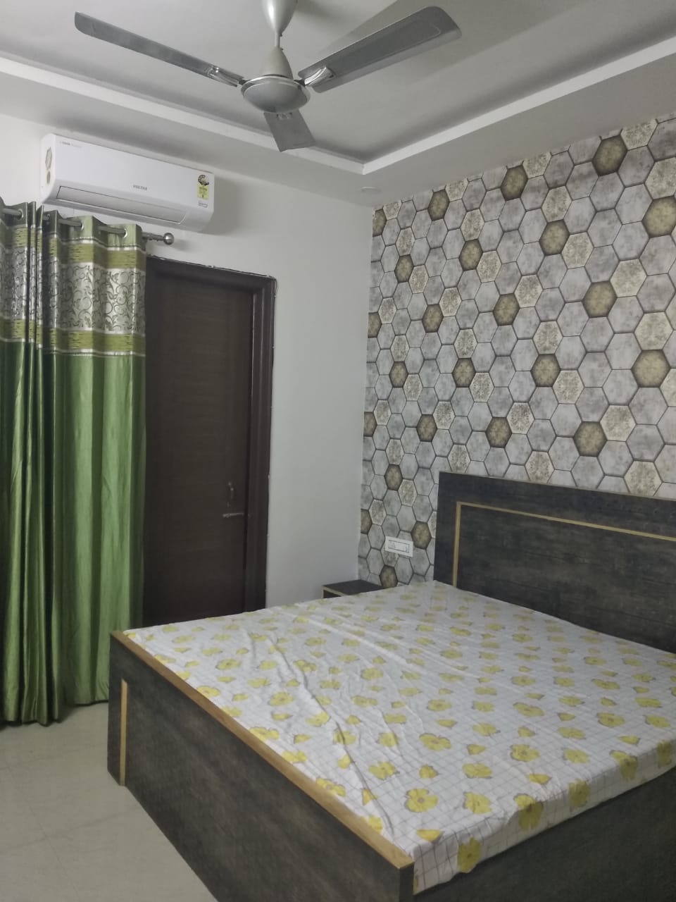 3 BHK + Pooja Room Apartment For Rent in Sunshine Enclave
