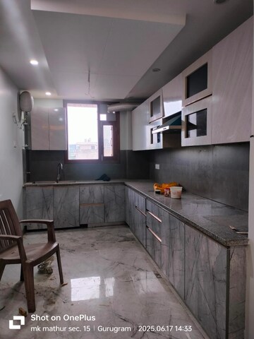 Kitchen in 3 BHK Builder Floor at Satyam Plaza, Sector 15 – for Rent