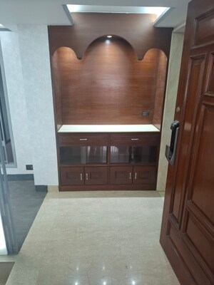  3 BHK Builder Floor at Nehru Place – for Rent