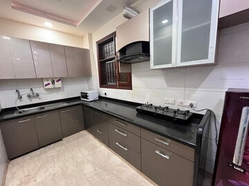 Kitchen in 2 BHK Builder Floor at Gupta Awas, Sector 43 – for Rent
