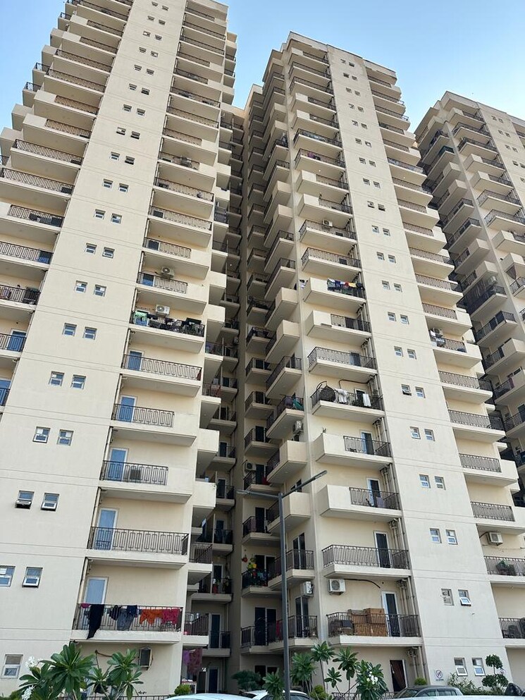 Exterior View, signature-roselia-phase-2 2 Bedroom 594 Sq.Ft. Apartment In Sector 95a Gurgaon 8919981