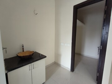 Room in 3 BHK Builder Floor at RWA Residential Society Sector 46, Sector 46 – for Rent