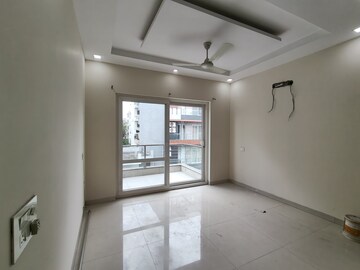 Room in 3 BHK Builder Floor at RWA Residential Society Sector 46, Sector 46 – for Rent