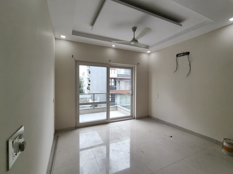 Room, rwa-residential-society-sector-46 3 Bedroom 2560 Sq.Ft. Builder Floor In Sector 46 Gurgaon 8919990